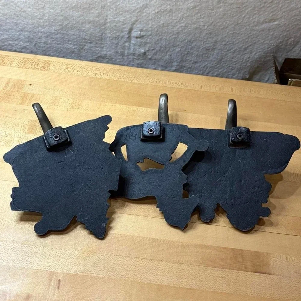 Vintage Cast Iron Christmas Wall Hooks Santa Sleigh Snowman Rocking Horse 3pc